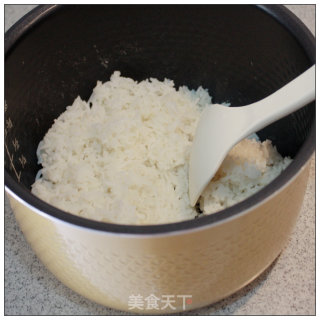 不用油也可以做炒饭-----什锦沙拉炒饭的做法步骤：1