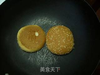 汉堡包的做法步骤：9