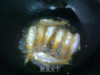 酥炸野生小鱼的做法步骤：3
