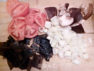 《海带豆腐汤》——暖身营养汤的做法步骤：2