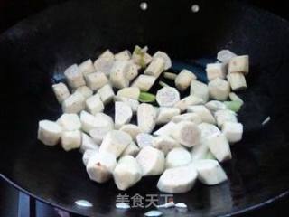 榨菜烧芋头的做法步骤：4