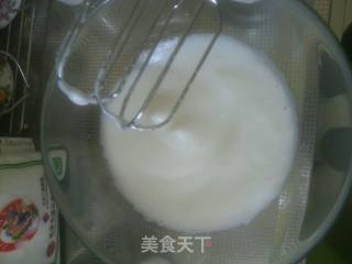酸奶戚风蛋糕仔的做法步骤：3