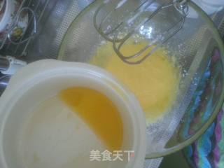 酸奶戚风蛋糕仔的做法步骤：5