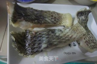 C式改良版“酸辣侉炖鱼”的做法步骤：4