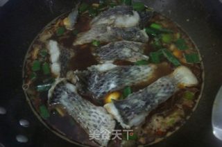 C式改良版“酸辣侉炖鱼”的做法步骤：8
