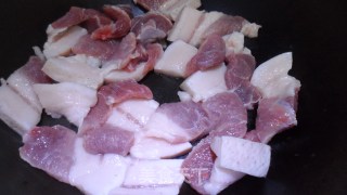 小炒肉的做法步骤：2