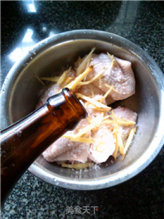 盐煎鸡翅的做法步骤：5