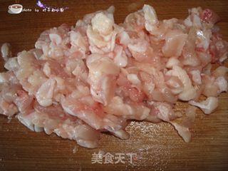 宝宝创意食谱---五彩西红柿盅的做法步骤：2