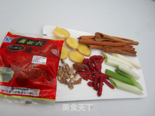 秘制美味羊蝎子的做法步骤：1