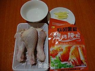 第一次尝试--------【黑椒脆皮鸡腿】的做法步骤：1