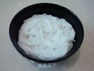 鸡汁米线的做法步骤：7