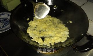杏鲍菇炒鸡蛋的做法步骤：2