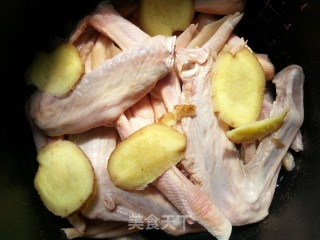 五香鸭爪鸭掌的做法步骤：1