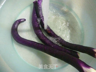 酱香茄子豆腐干的做法步骤：2