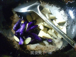 酱香茄子豆腐干的做法步骤：6