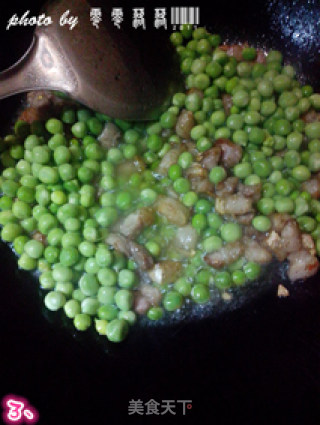 豌豆萝卜炒肉丁的做法步骤：3