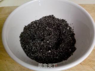 《香甜芝麻饼》——黑芝麻有乌发的作用的做法步骤：4