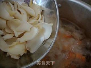滋润养颜---【木瓜百合银耳羹】的做法步骤：5