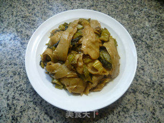 酸菜炒面筋的做法步骤：8