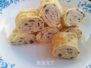 蛋皮卷三鲜的做法步骤：5