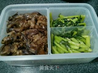 香煎黑椒肥牛+蒜蓉炒蒿子杆肥牛的做法步骤：7