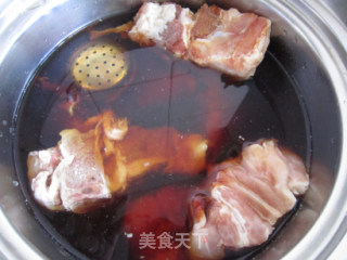东北媳妇一定要学会做的------酱脊骨的做法步骤：5