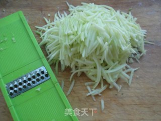 西葫芦糊塌子的做法步骤：2
