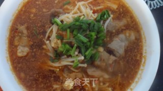 金针肥牛汤的做法步骤：7