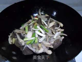 烧平菇的做法步骤：6