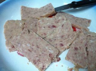 番茄午餐肉三明治的做法步骤：2