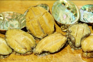 蒜蓉粉丝蒸小鲍鱼的做法步骤：4