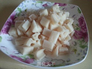 炝炒藕丁的做法步骤：1