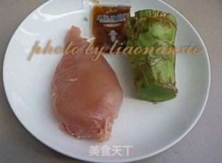 姜香笋拌鸡丝的做法步骤：1