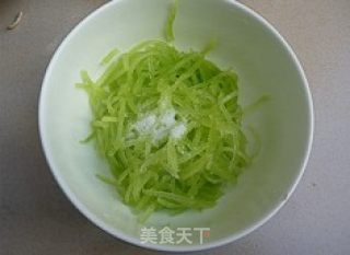 姜香笋拌鸡丝的做法步骤：3
