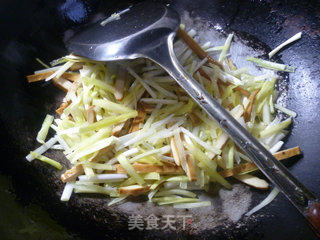 香干炒韭菜芽的做法步骤：5