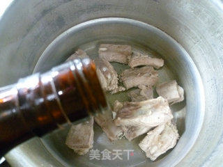 菠菜蛋饺排骨汤的做法步骤：3