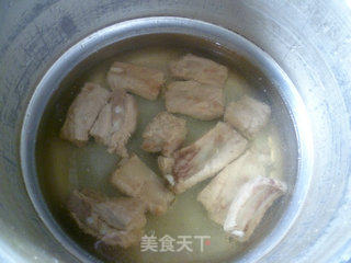 菠菜蛋饺排骨汤的做法步骤：4