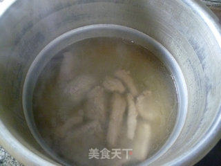菠菜蛋饺排骨汤的做法步骤：6
