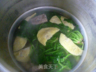菠菜蛋饺排骨汤的做法步骤：11