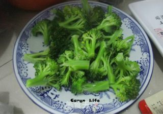 传说中“深夜食堂”的红肠小章鱼的做法步骤：3