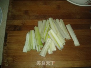 葱爆羊肉的做法步骤：3