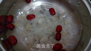 银耳红枣汤的做法步骤：3