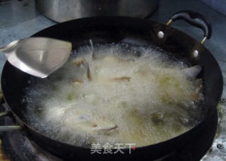 家乡酥鲫鱼的做法步骤：5