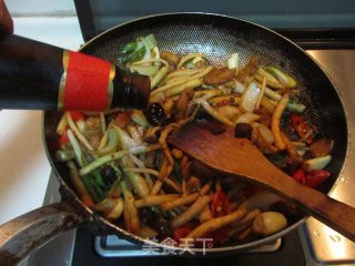 干锅茶树菇的做法步骤：10