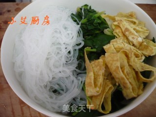 菠菜蛋皮拌粉丝的做法步骤：7