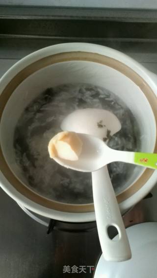 宝宝饮食—紫菜虾皮蛋花粥的做法步骤：6