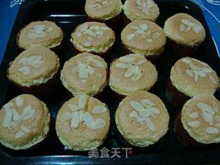 变个花样，讨人喜欢的--【杏仁小蛋糕】的做法步骤：11