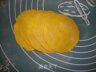 南瓜玫瑰花卷的做法步骤：5