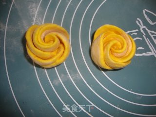 南瓜玫瑰花卷的做法步骤：8