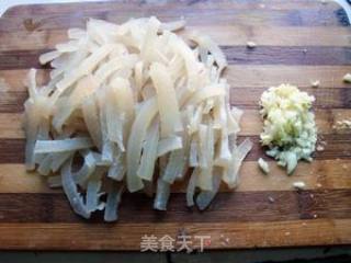 莴笋拌肉皮的做法步骤：2
